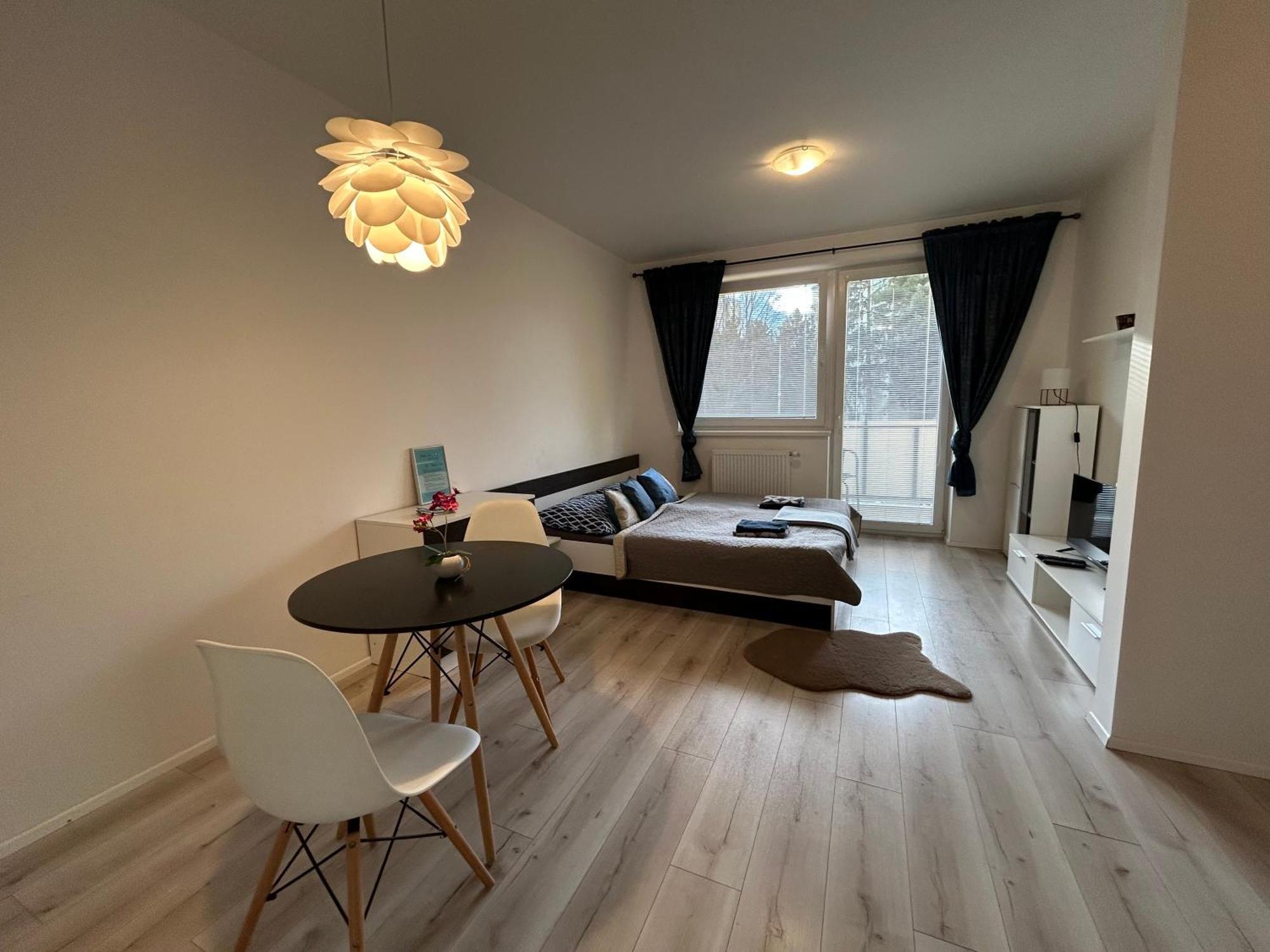Moderne Studio S Bezplatnym Parkovanim 马汀 外观 照片